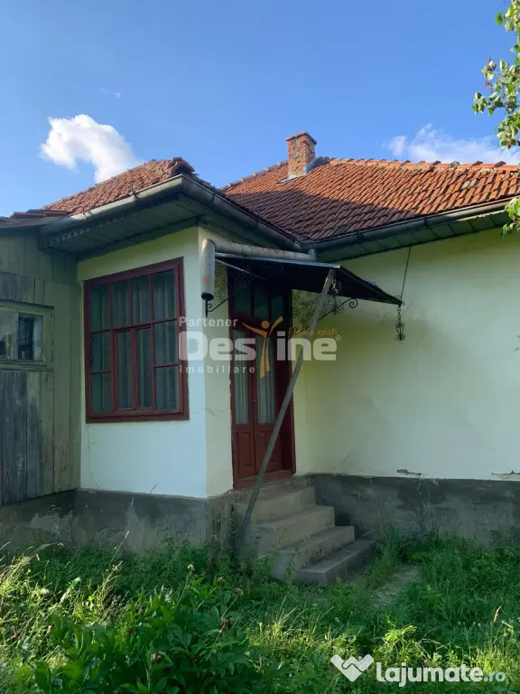 Gospodărie completă cu 2.793 mp teren și multiple anexe,