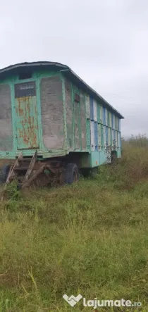 Pavilion apicol sau trailer pentru fan