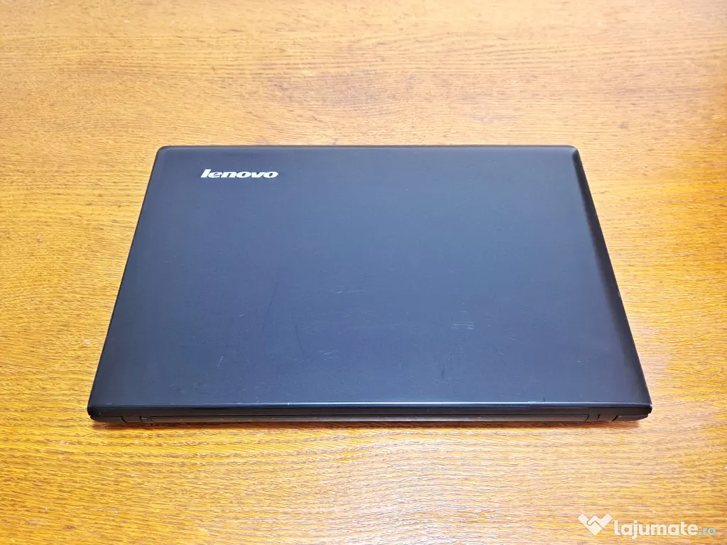 De vanzare laptop Lenovo--Intel i3-5005U--SSD 120 GB--8GB RAM--Baterie 5 ore
