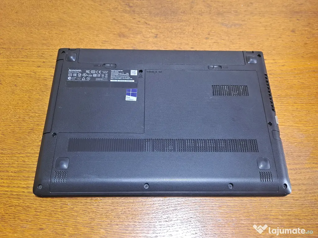 De vanzare laptop Lenovo--Intel i3-5005U--SSD 120 GB--8GB RAM--Baterie 5 ore