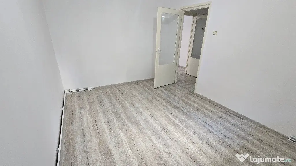 Vand apartament 2 camere in Deva, zona I. Traian, parter,