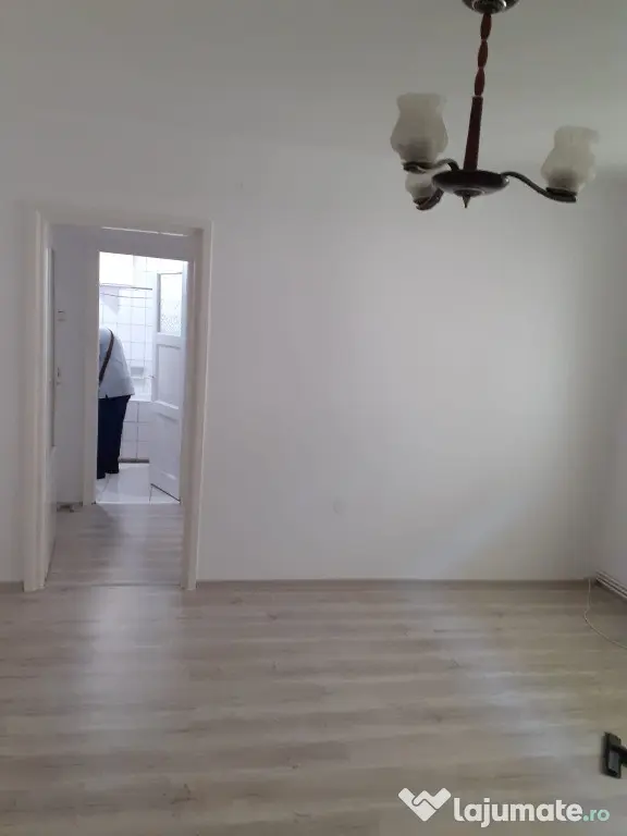 Vand apartament 2 camere in Deva, zona I. Traian, parter,