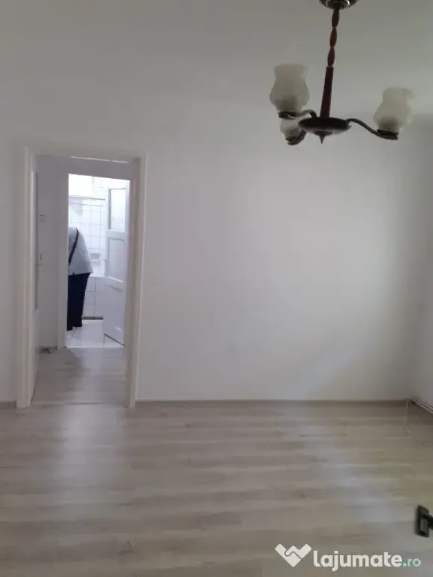 Vand apartament 2 camere in Deva, zona I. Traian, parter,