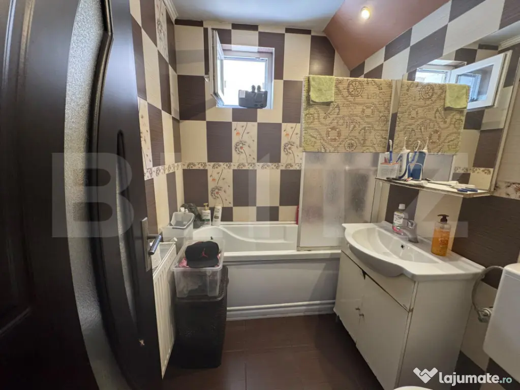 Apartament 2 camere de vanzare, 54 mp utili, terasa 28mp, Mi