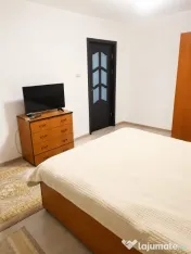 inchiriez apartament 3 camere 