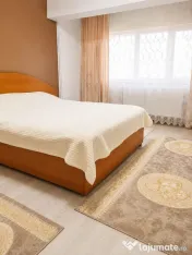 inchiriez apartament 3 camere 