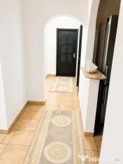 inchiriez apartament 3 camere 