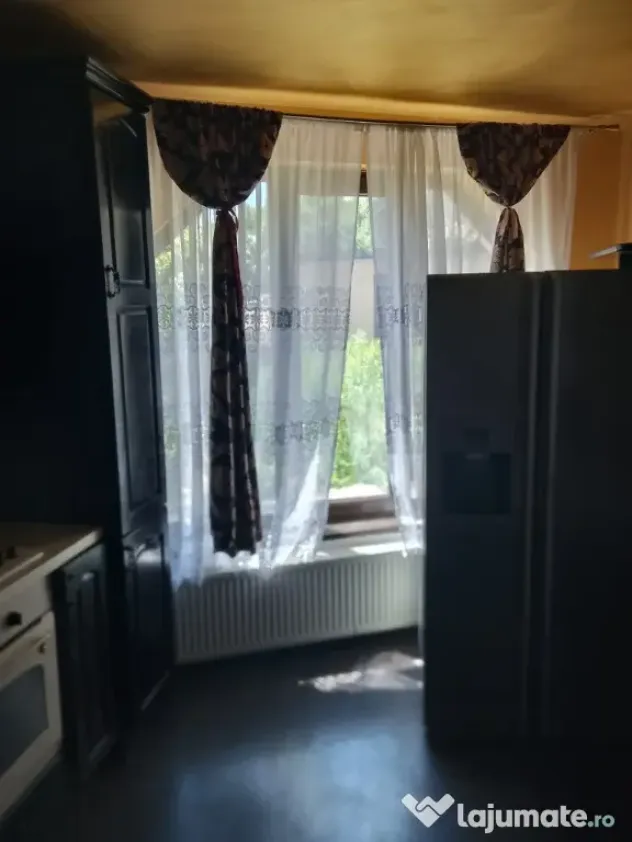 Casa cu etaj in zona Pensiunii Bianca