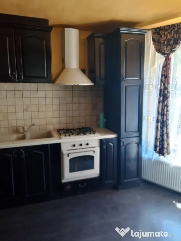 Casa cu etaj in zona Pensiunii Bianca
