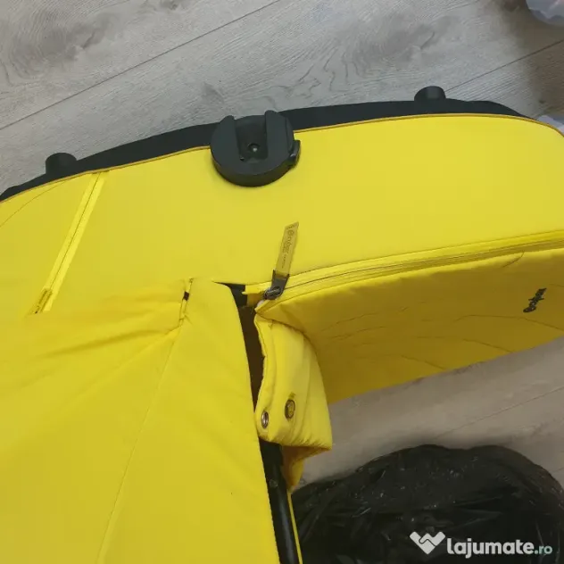 Scoica auto și landou fără cadru