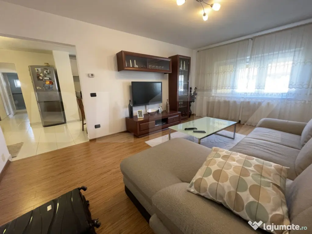 Apartament 3 camere, renovat, zona Stadion