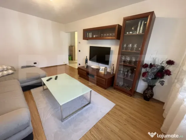 Apartament 3 camere, renovat, zona Stadion