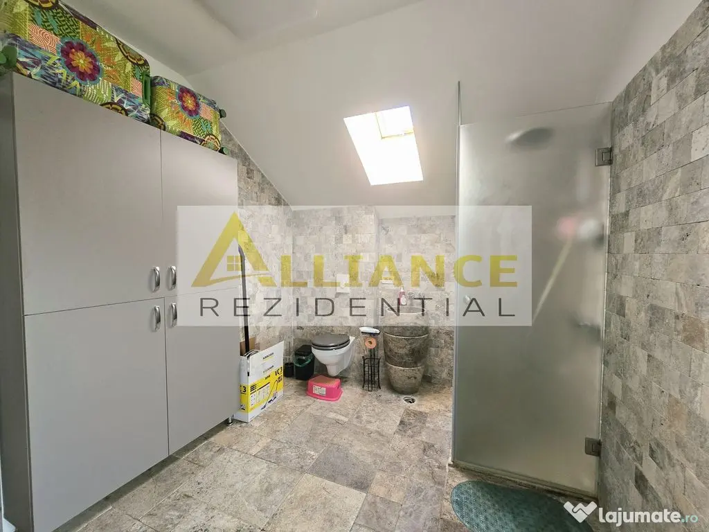 Vila 5 camere cu garaj si beci, teren 700 mp, Comuna Berceni