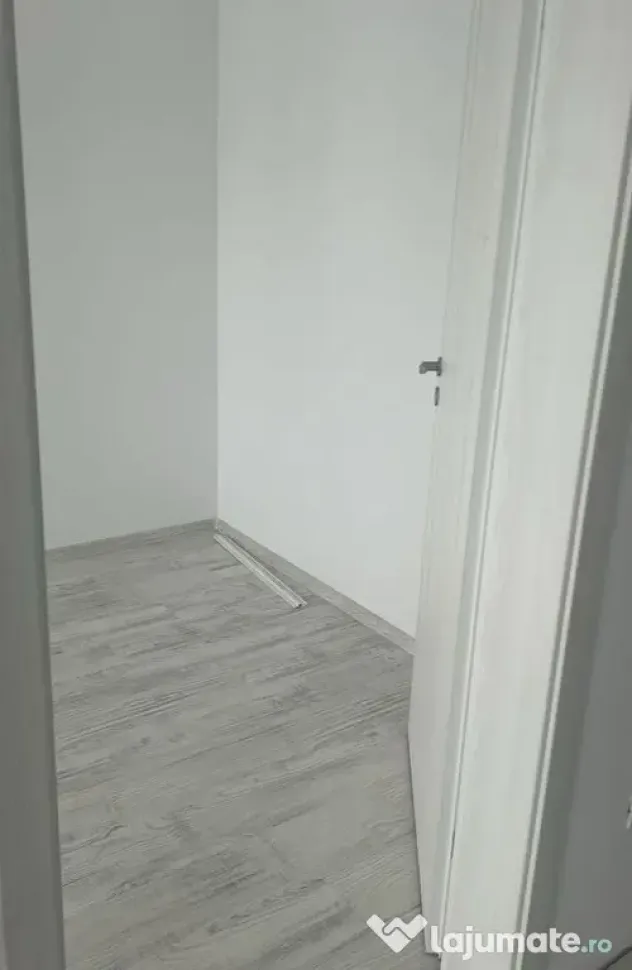 2cam.studio mut.imed/aprox 20min pe jos metrou D. Leonida