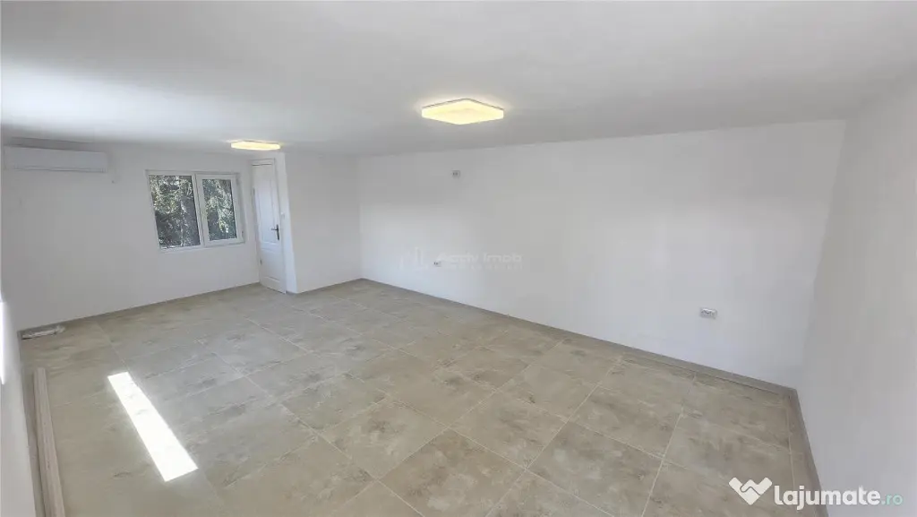 Oravita, Spatiu Comercial, Zona Piata, Usor Negociabil