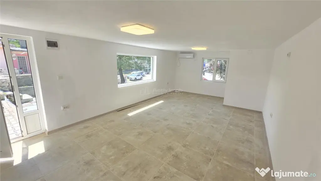 Oravita, Spatiu Comercial, Zona Piata, Usor Negociabil