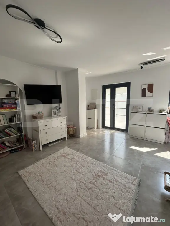 Casă complet renovată, mobilată și utilată – Zon?