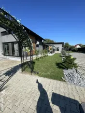 Două case una lângă cealaltă în Miroslava, Ciurbesti 