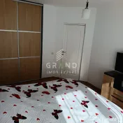 Apartament 3 camere de vanzare , zona Sesul de Sus , Florest 