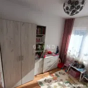 Apartament 3 camere de vanzare , zona Sesul de Sus , Florest 
