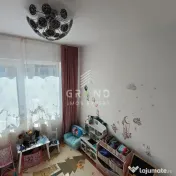 Apartament 3 camere de vanzare , zona Sesul de Sus , Florest 