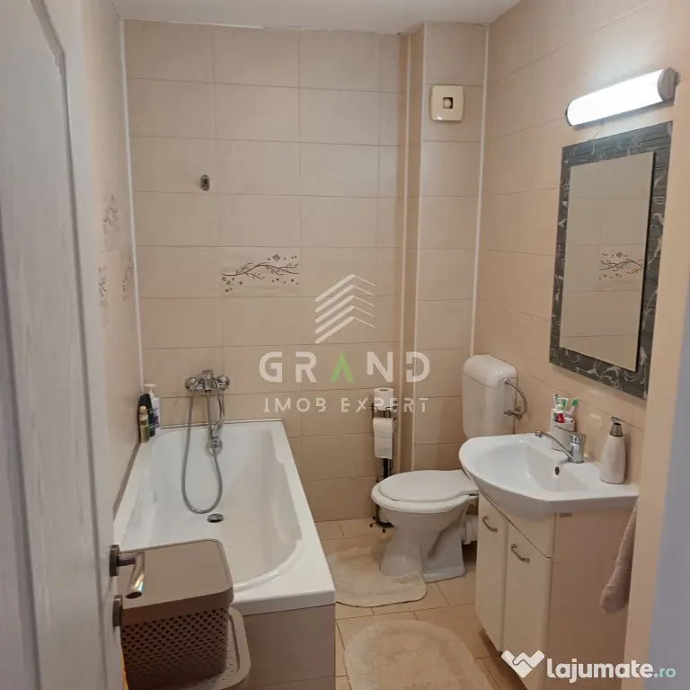 Apartament 3 camere de vanzare , zona Sesul de Sus , Florest - Floresti (Cluj)