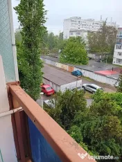 De vanzare apartament cu 3 camere decomandate, Tiglina 2,...