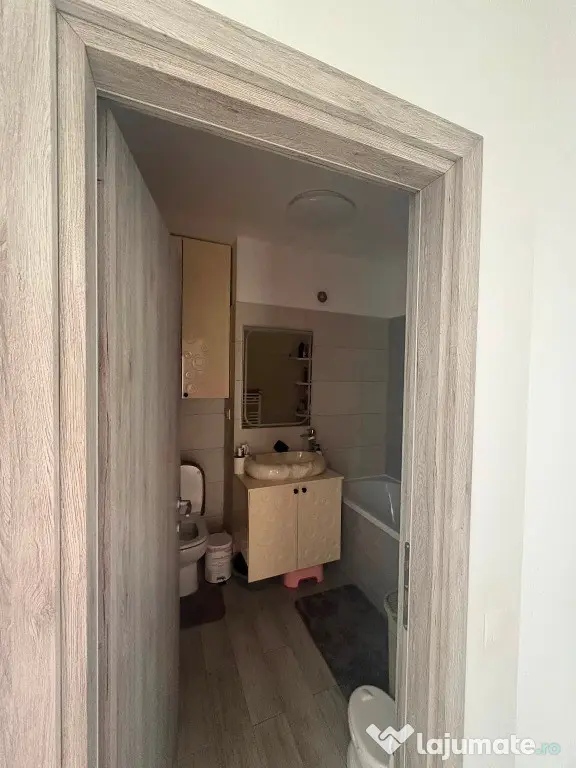 Apartament de 2 camere zona TRACTORUL,Str Nicolae Labis,