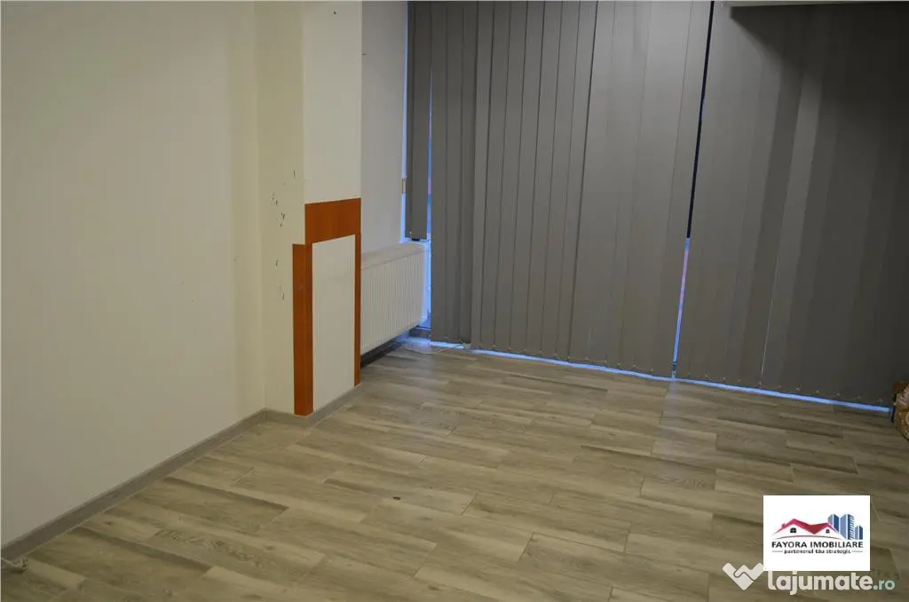 Apartament Bloc Nou 3 Camere 2 Bai si Parcare Privata de Zo
