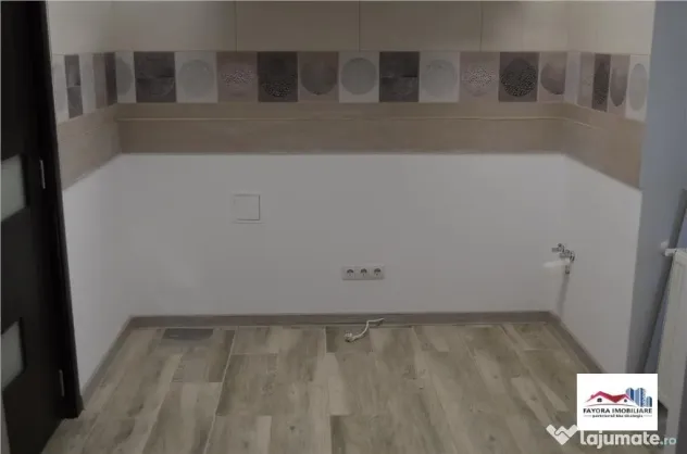 Apartament Bloc Nou 3 Camere 2 Bai si Parcare Privata de Zo