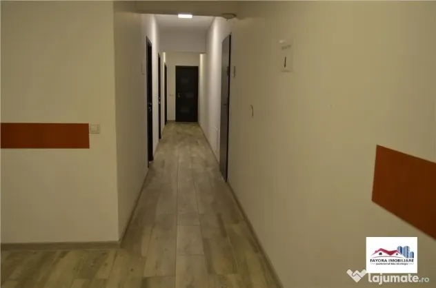 Apartament Bloc Nou 3 Camere 2 Bai si Parcare Privata de Zo
