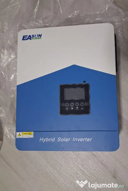 Invertor solar aproape nou