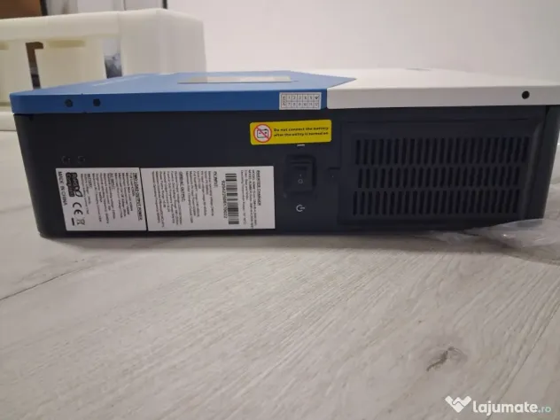Invertor solar aproape nou