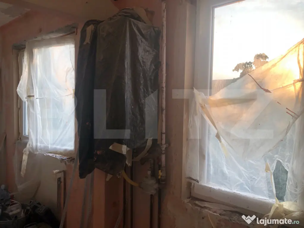 De vanzare apartament , 2 camere , 33 mp , zona Solidaritati