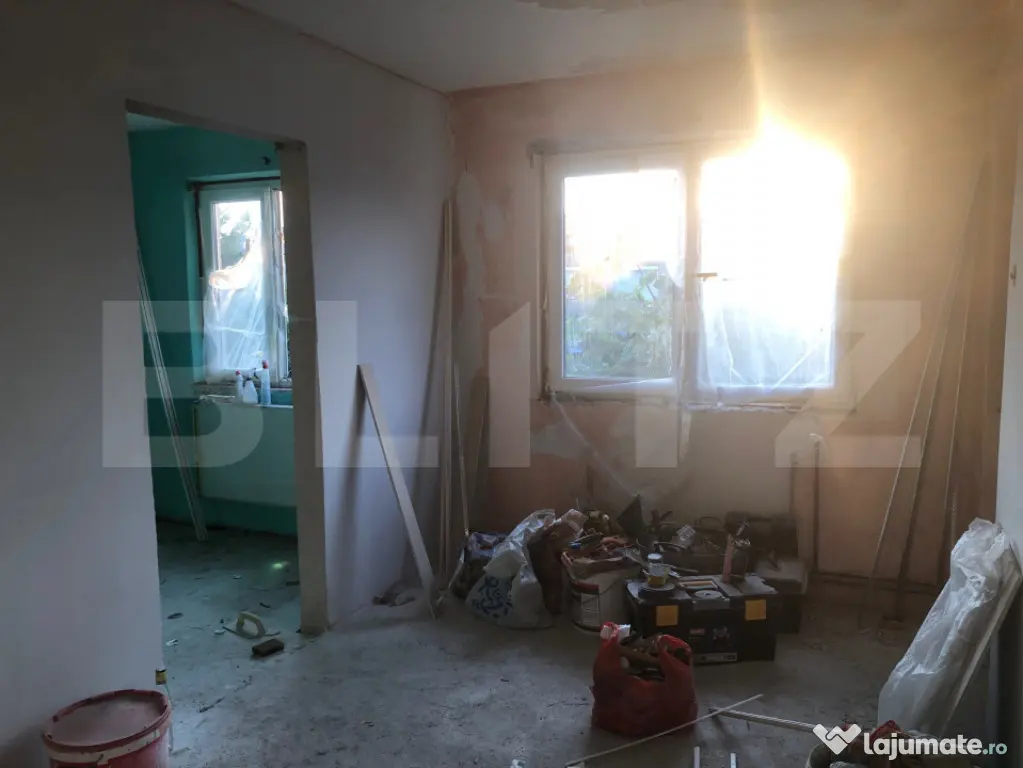 De vanzare apartament , 2 camere , 33 mp , zona Solidaritati