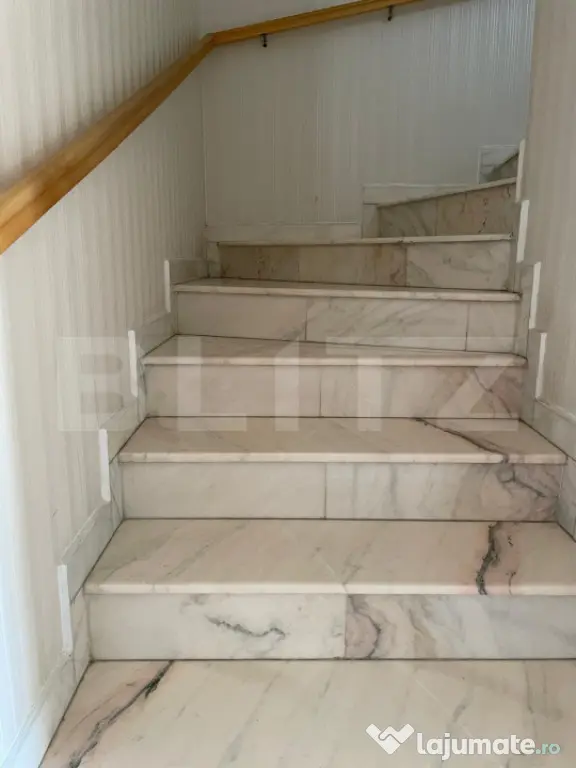 Pensiune de inchiriat, 228 mp, zona Predeal
