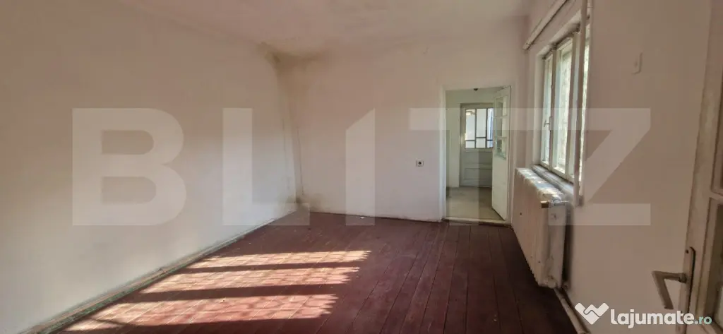 Casa batraneasca renovabila, teren 444 mp , zona Catargiu