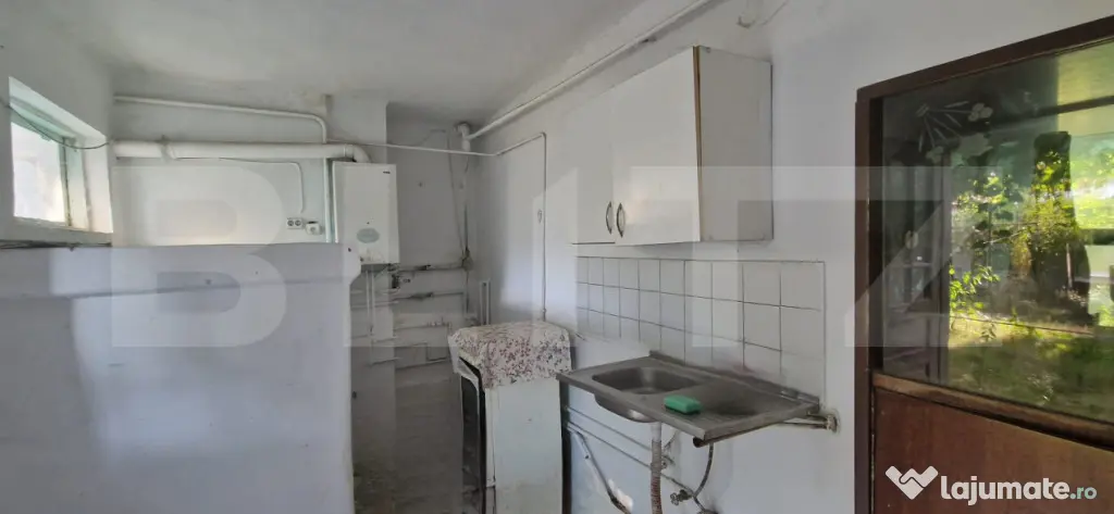 Casa batraneasca renovabila, teren 444 mp , zona Catargiu