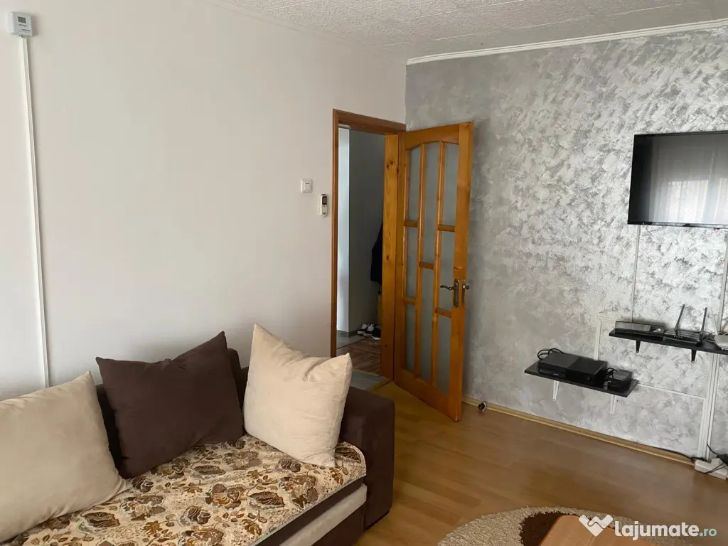 De vânzare, apartament 2 camere, decomandat, oraș Călărași, jud. Călărași