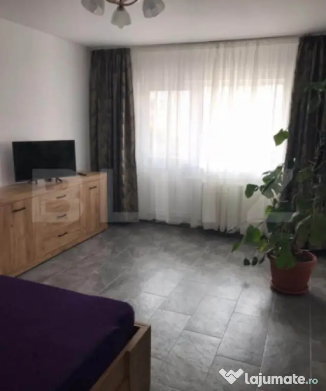# Închiriez apartament 2 camere |Centrală proprie | Balcon