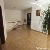 Spațiu Comercial / Birouri de Excepție – Zonă Centrală