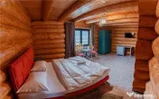 Caban#259; din Bu#537;teni de V#226;nzare #238;n Bucovina |