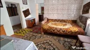 Cas#259; tradi#539;ional#259; #238;n Bucovina, cu teren de 1 