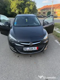 Vând Opel Astra J