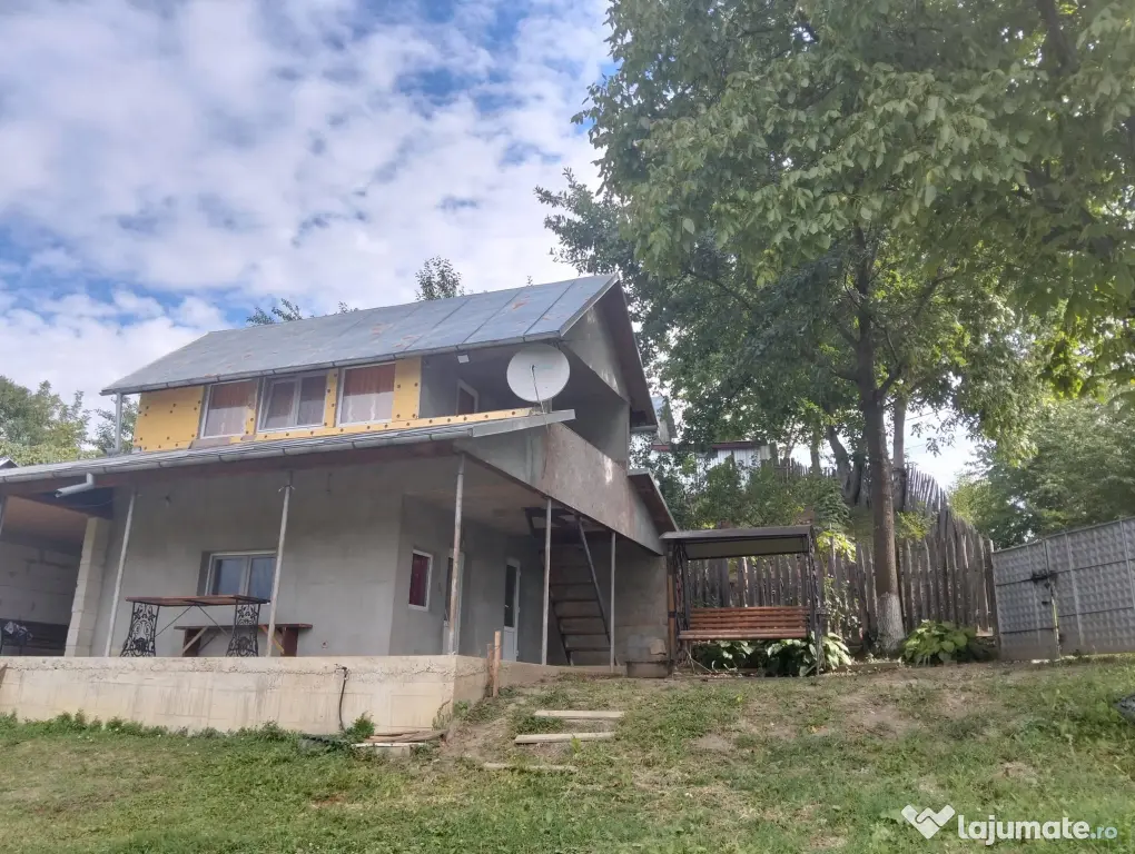 Casa de vanzare in Socea, Rediu, Jud. Neamt
