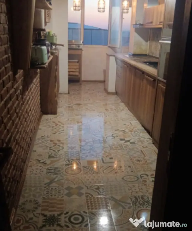 Apartament 4 camere, 103 mp, zona Centru/Ramada
