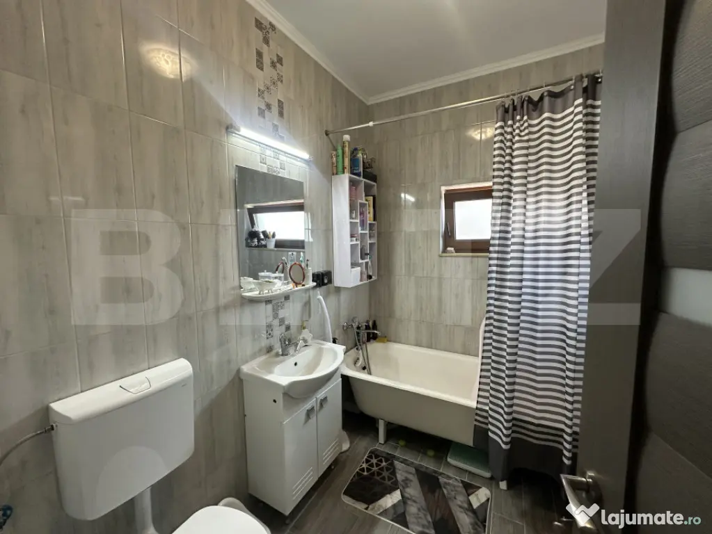 Casă de vânzare în Vetiș – Cartier Holiday,130 mp, Ter
