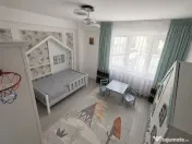 Vand mobila camera copil 