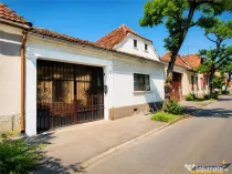 Casa cu 4 camere, garaj, pivnita boltita si potential, Braso