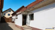 Casa cu 4 camere, garaj, pivnita boltita si potential, Braso 